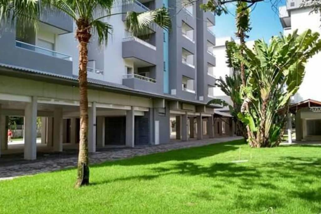 Varanda Gourmet, 05 piscinas, Elevador e Wi-Fi no Condomínio Passaredo Ubatuba Exterior foto